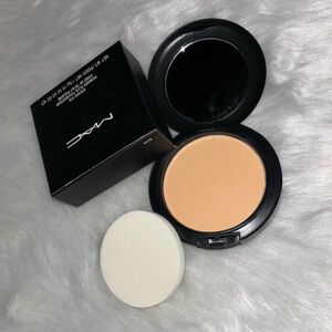 🪷 New Mac Studio Fix Powder + Foundation NC25 🪷